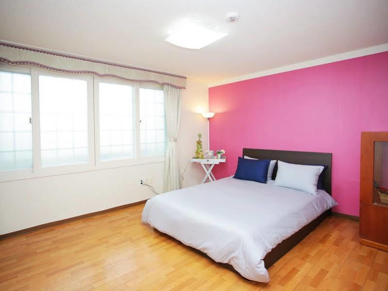 Joyville Resort Jeju Extérieur photo