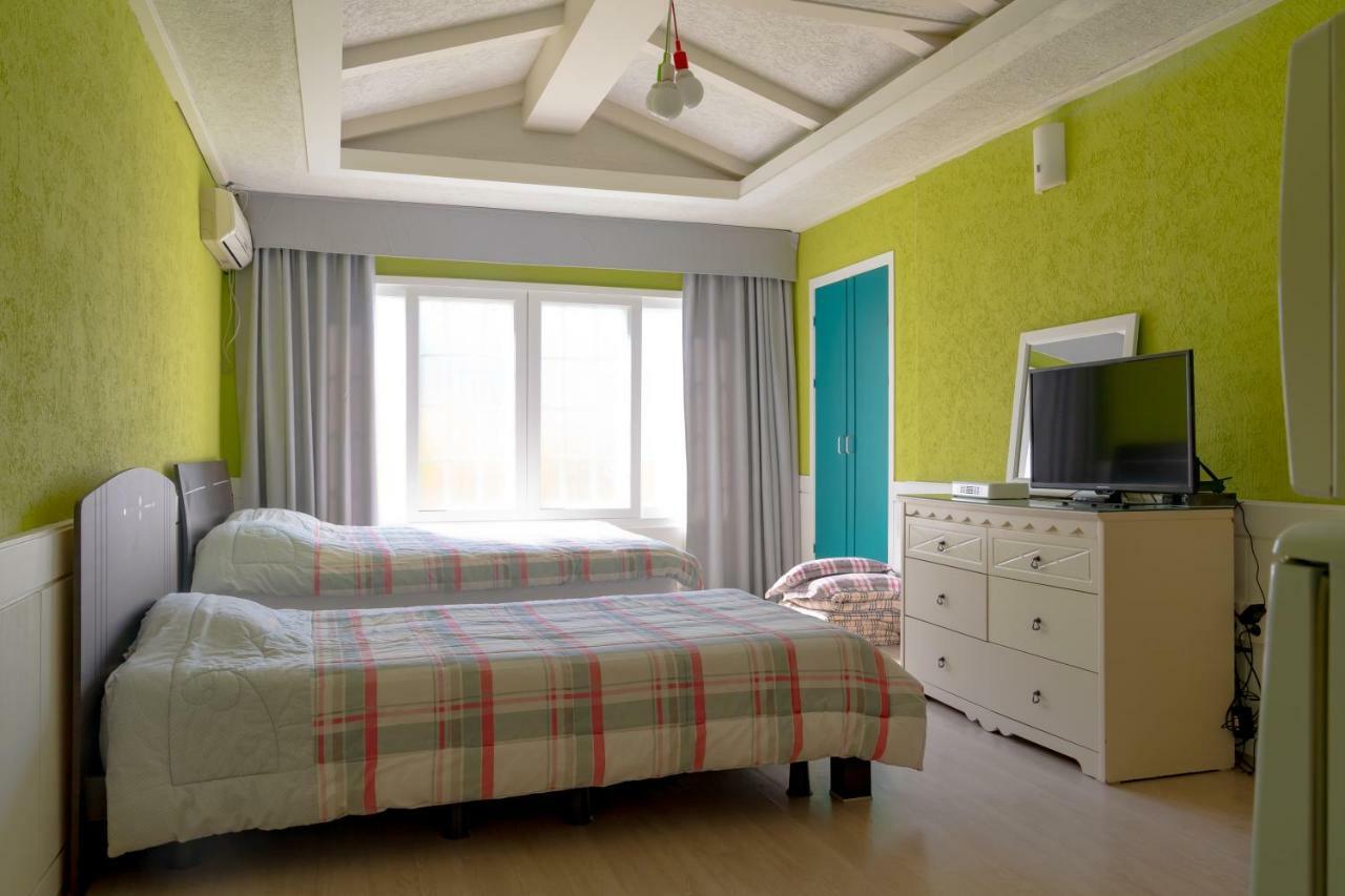 Joyville Resort Jeju Extérieur photo