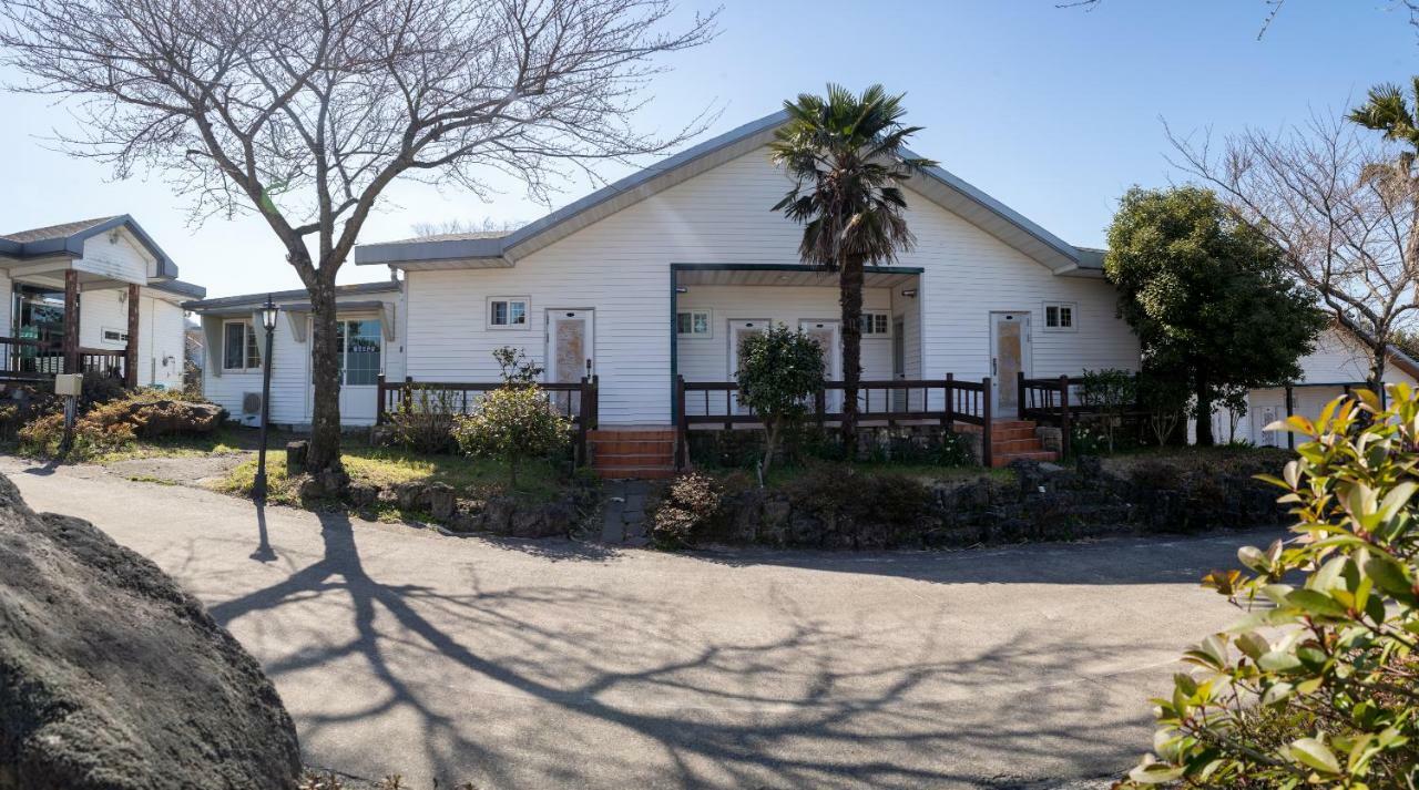 Joyville Resort Jeju Extérieur photo