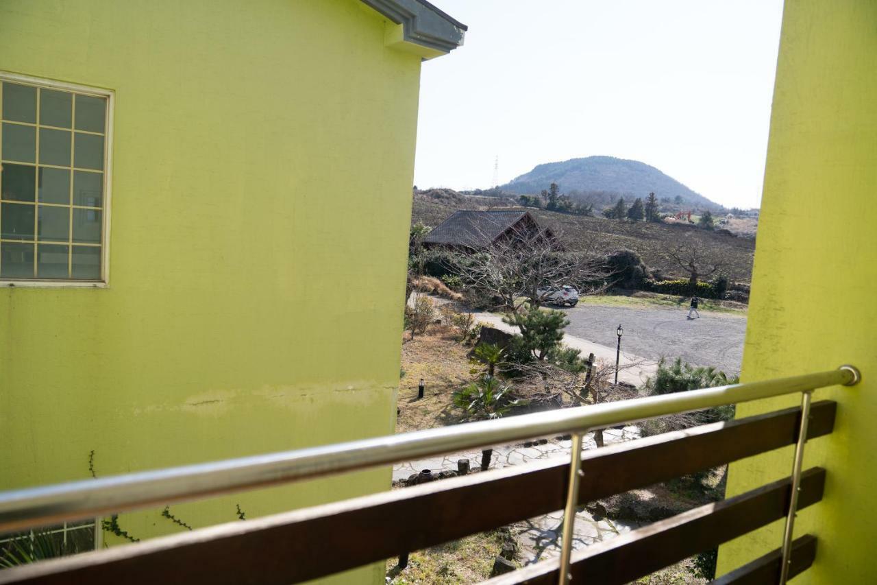 Joyville Resort Jeju Extérieur photo