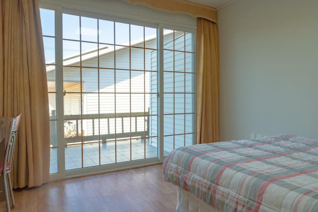 Joyville Resort Jeju Extérieur photo