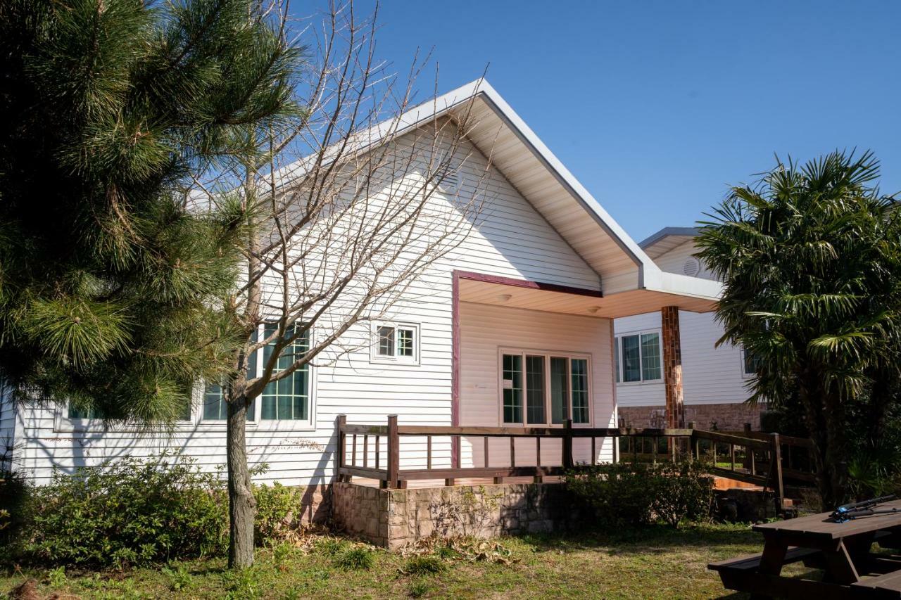 Joyville Resort Jeju Extérieur photo